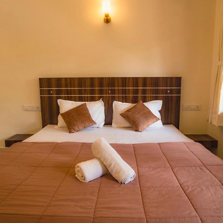 The Beach Hive Resort Kashid Екстериор снимка